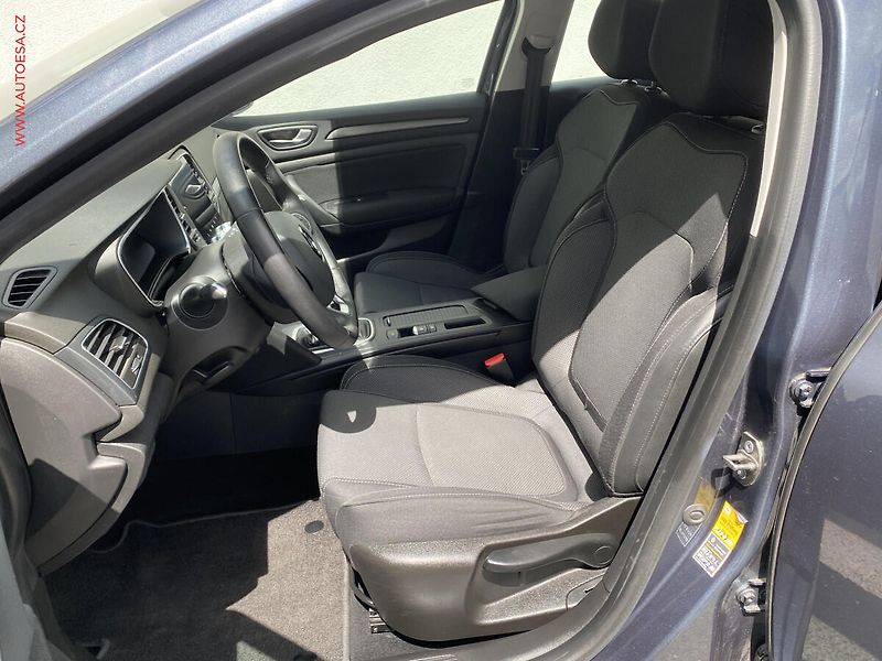 Renault Mégane (2023) 1.3 TCe, Equilibre, LED - fotka 9 z 16
