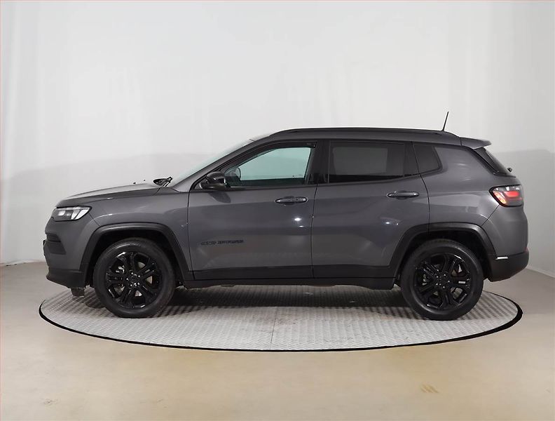Jeep Compass (2023) 1.5 Turbo e-Hybrid - fotka 3 z 25