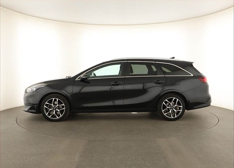 Kia Ceed (2025) 1.5 T-GDI, TOP, AUTOMAT - fotka 3 z 16