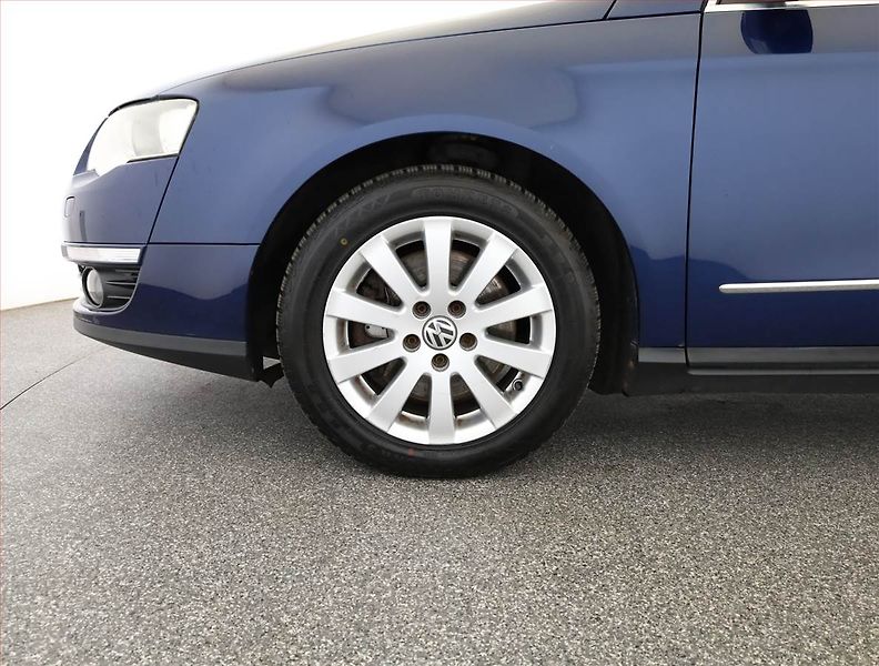 Volkswagen Passat (2007) 2.0 TDI, po STK, Klima - fotka 13 z 13