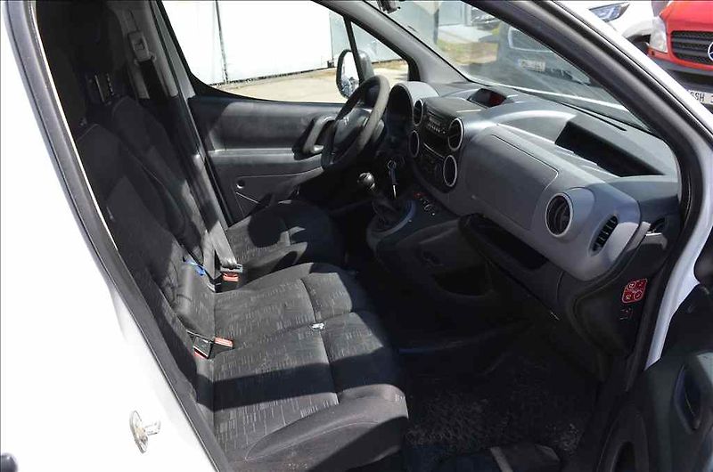 Citroën Berlingo (2010) 1,6 HDI - fotka 18 z 21