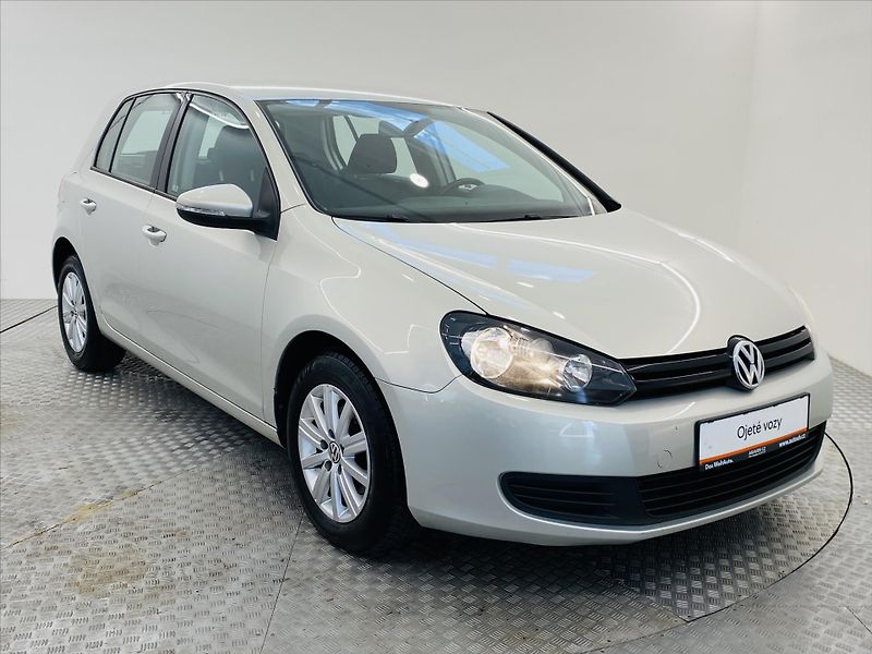 Volkswagen Golf 1,6 TDI 77kW - fotka 21 z 22