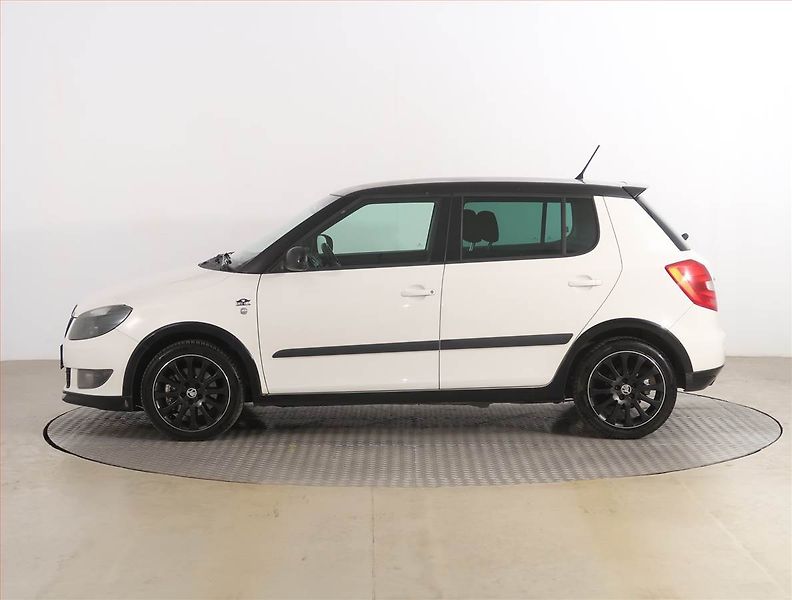 Škoda Fabia (2013) Monte Carlo 1.6 TDI, Tempomat - fotka 3 z 16