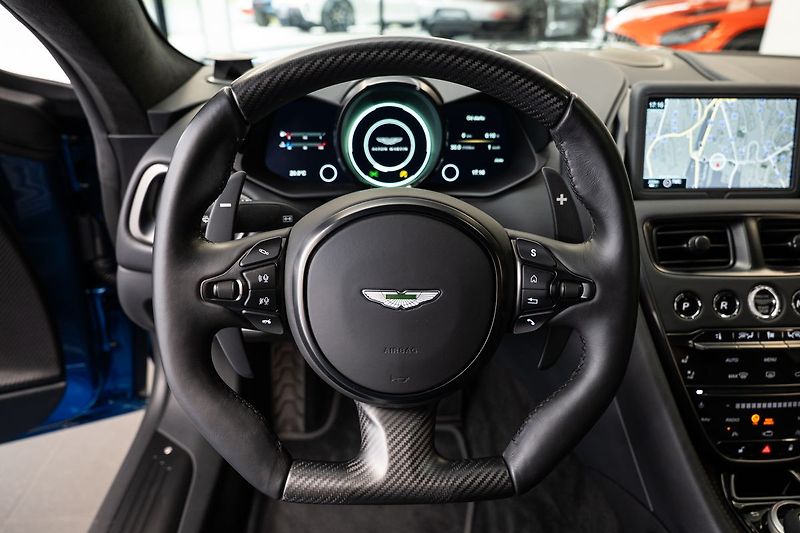 Aston Martin DBS - fotka 6 z 31
