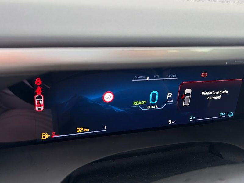 Jeep Compass (2026) Altitude Plug-in Hybrid 225k - fotka 13 z 23
