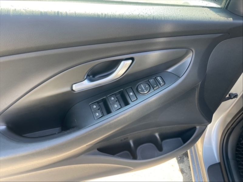 Hyundai i30 1,0 TGDI 120 Comfort - fotka 11 z 11