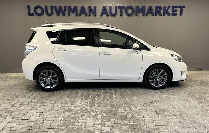 Toyota Verso 2.2 AT STYLE D-CAT 7míst - fotka 17 z 17