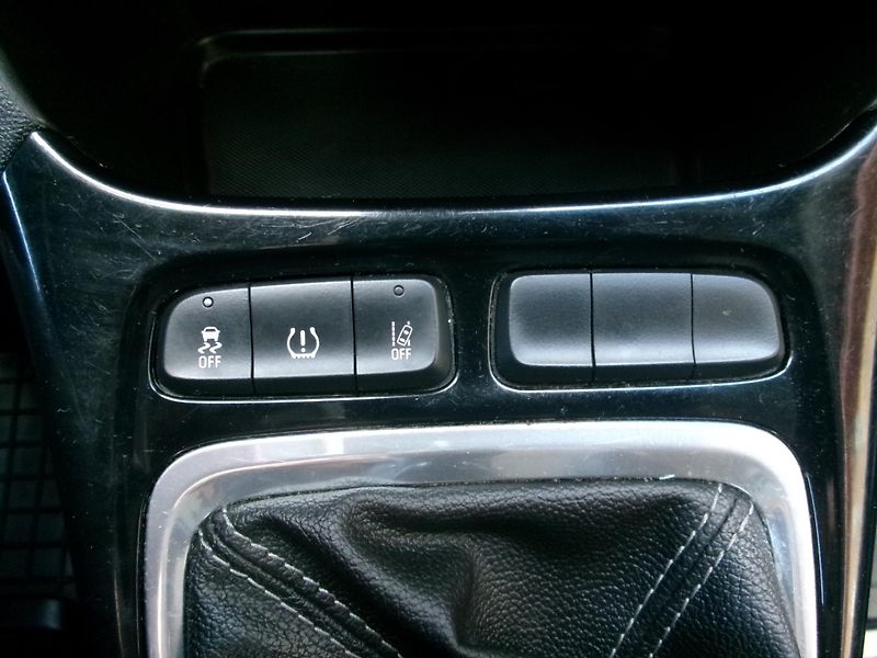 Opel Crossland X (2018) 1,2 PT DOHC KLIMA - fotka 20 z 31