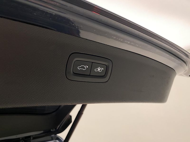 Volvo XC90 T8 AWD RECHARGE INSCRIPTION 7m - fotka 36 z 57