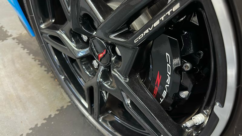 Chevrolet Corvette C8 / STINGRAY / ZÁRUKA / - fotka 14 z 61