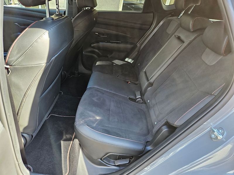Hyundai Tucson 1.6T-GDi PHEV N-Line, serv.kn. - fotka 31 z 34
