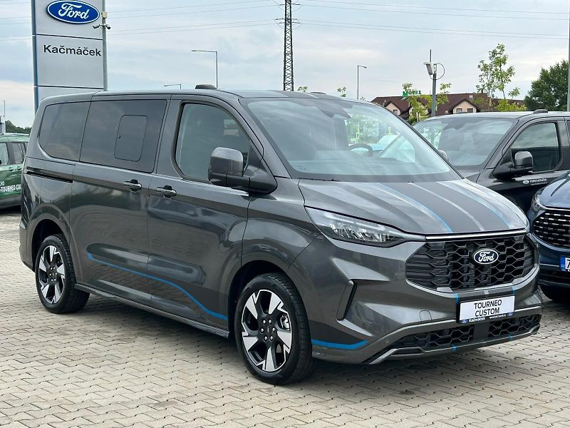 Ford Tourneo Custom (2025) Sport L1, Tourneo, 2.0 EcoBlue - fotka 7 z 19