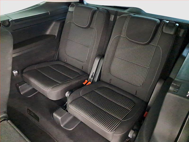 Seat Alhambra (2012) 2.0 TDI, Automat, 7 míst, Navi - fotka 17 z 21