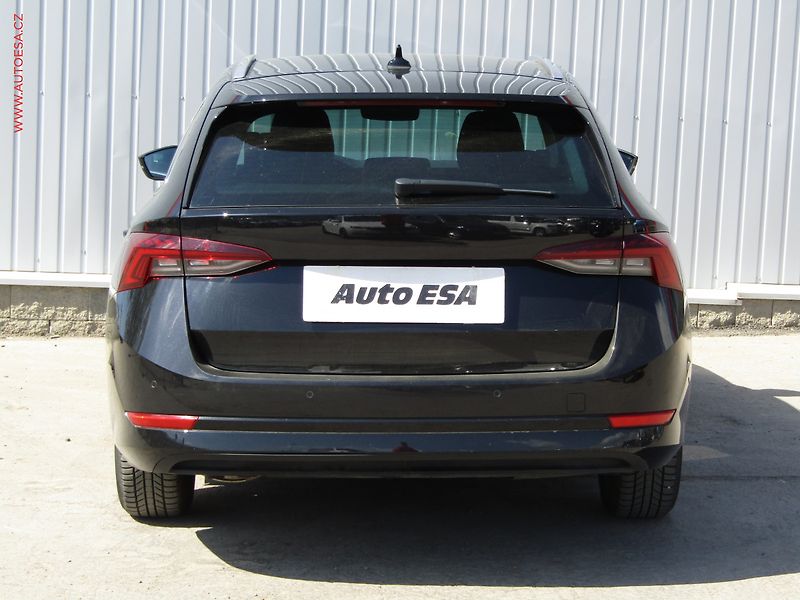 Škoda Octavia (2022) 2.0 TDi, Style, DSG, TZ - fotka 5 z 25
