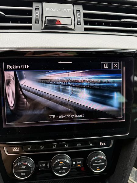 Volkswagen Passat (2020) 1,4TSi GTE 160kW HYBRID HIGHLI - fotka 22 z 24