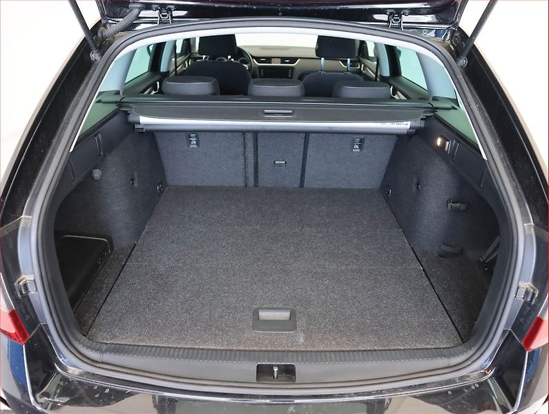 Škoda Octavia (2017) 1.8 TSI, Automat, Serv.kniha - fotka 14 z 20