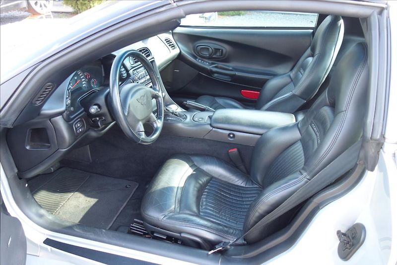 Chevrolet Corvette 5,7 i V8 253KW, TARGA, C5. - fotka 12 z 35