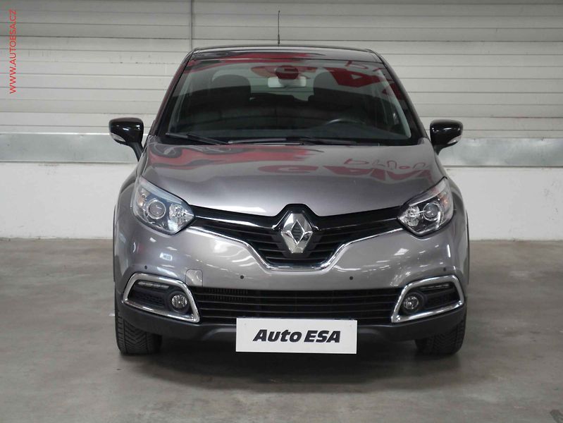 Renault Captur (2015) 1.2 TCe, AT, navi - fotka 2 z 20