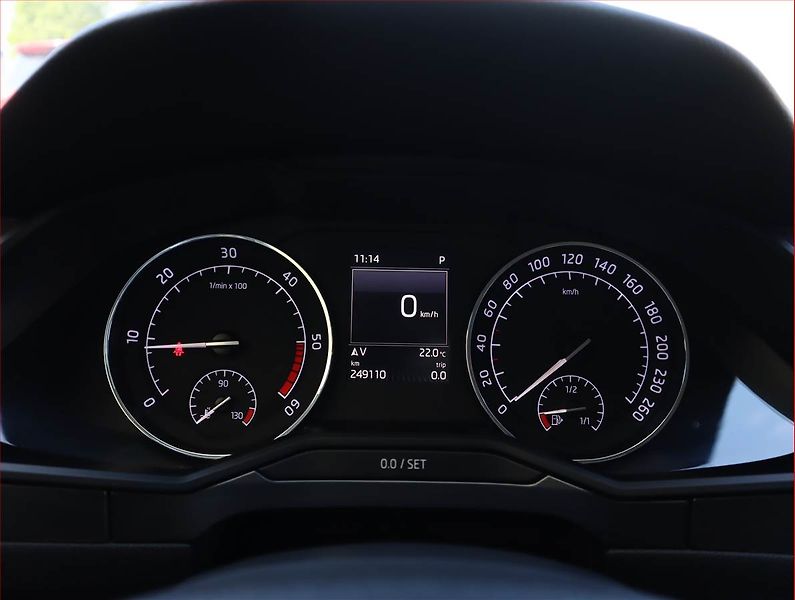 Škoda Superb (2016) 2.0 TDI 4x4, 4X4, Automat - fotka 11 z 25