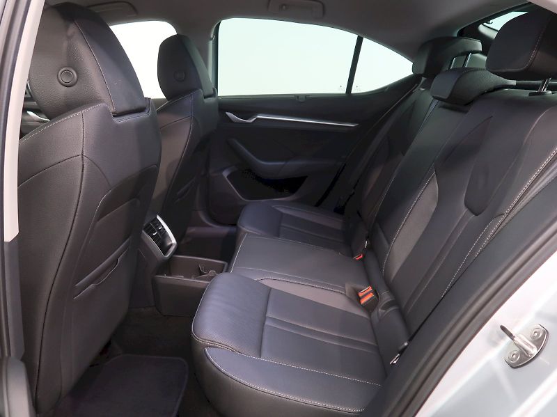 Škoda Octavia (2025) EXCLUSIVE 2.0TDI 110KW DSG WEB - fotka 17 z 46