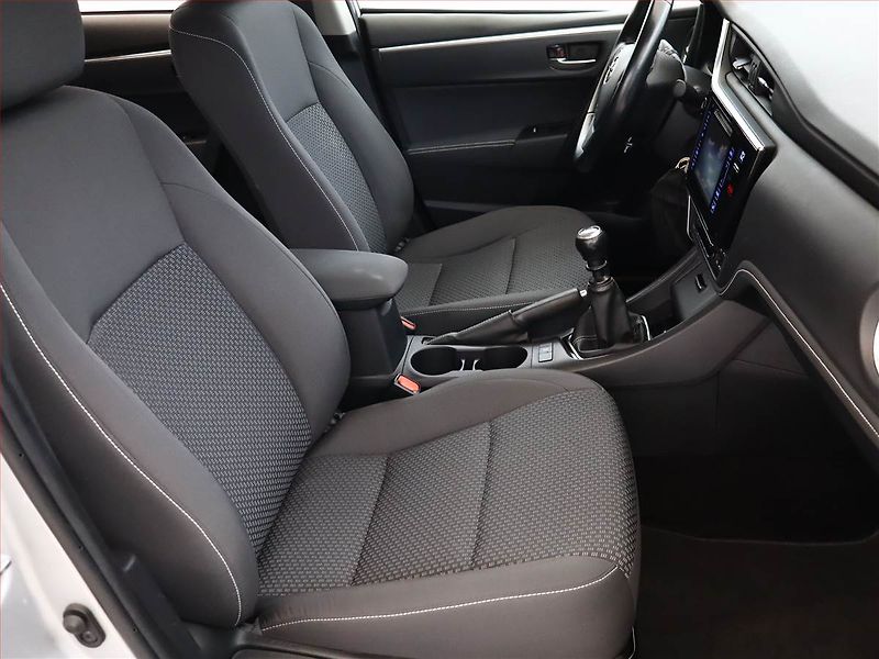 Toyota Corolla (2019) Active 1.6 Valvematic - fotka 7 z 16