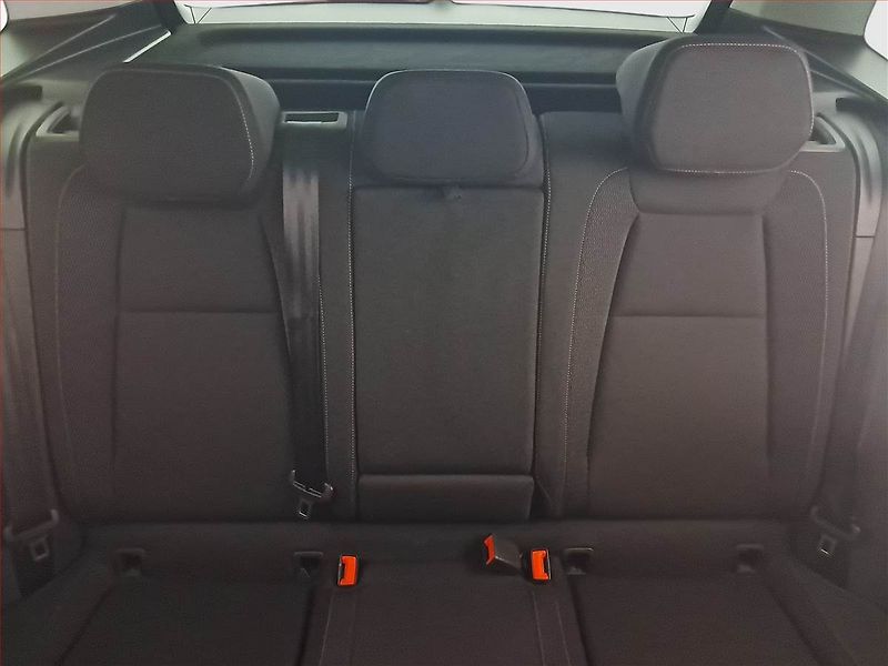 Škoda Karoq (2024) Fresh 2.0 TDI - fotka 10 z 30