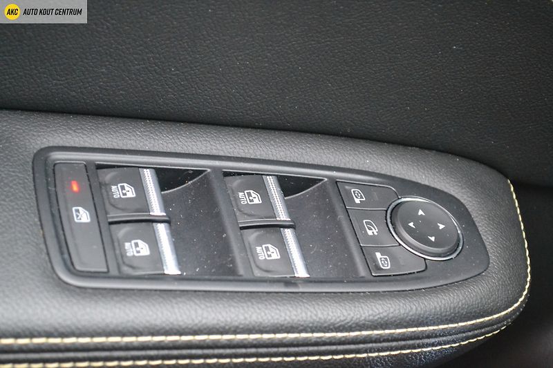 Renault Arkana Techno mild hybrid 140 EDC - fotka 52 z 56