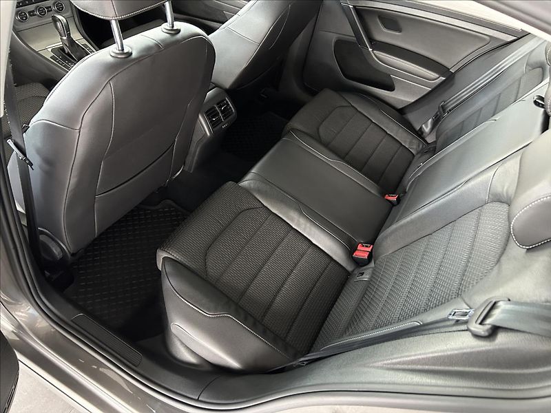 Volkswagen Golf 1,4   TSI 92kW,DSG,SERVISKA,ČR - fotka 22 z 26