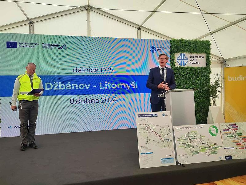 Kontrolní den na stavbě dálnice D35 u Vysokého Mýta.
