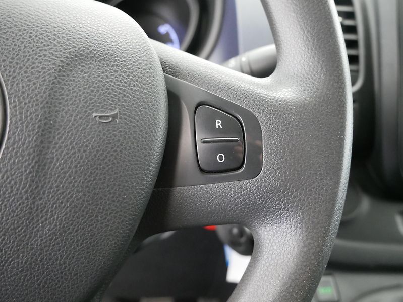 Opel Vivaro - fotka 14 z 22