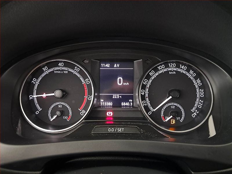 Škoda Rapid (2017) 1.0 TSI, Serv.kniha, Navi - fotka 11 z 17