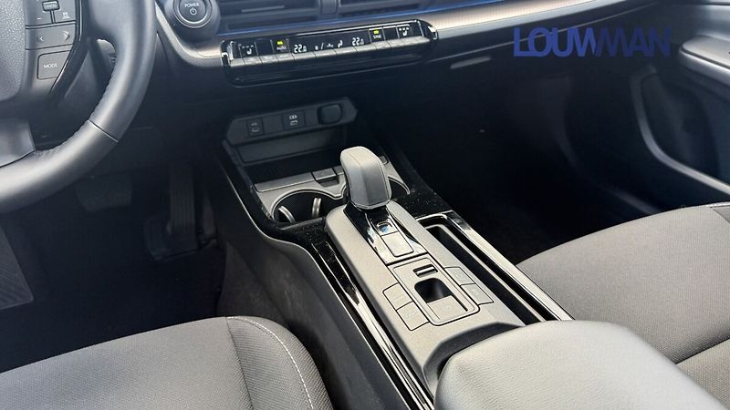 Toyota Prius 2.0 PHEV PRESTIGE - fotka 10 z 24