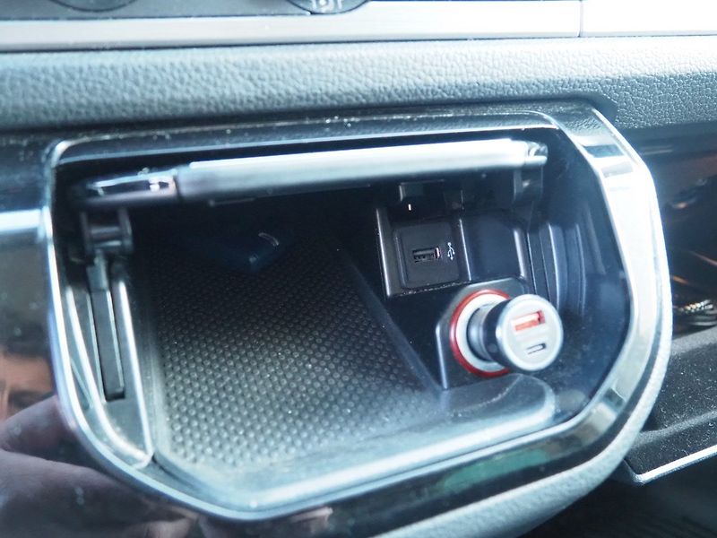 Volkswagen Multivan (2018) 2.0 TDI, 110kW, 4Motion, Long - fotka 35 z 37