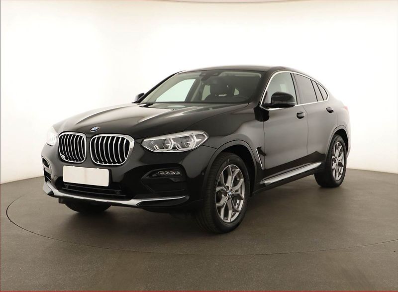 BMW X4 (2021) xLine xDrive20d - fotka 2 z 18