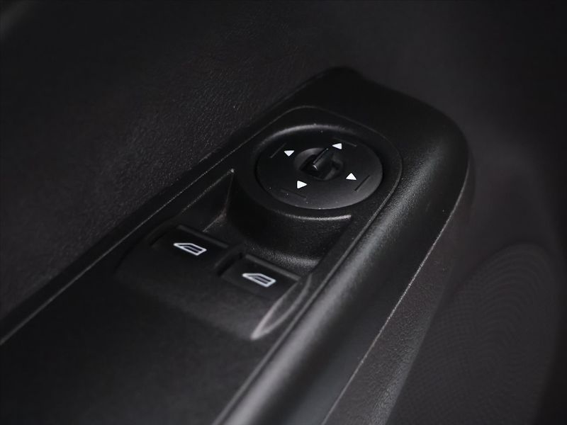 Ford Tourneo Connect 1,5 TDCi 71kW Titanium CZ - fotka 15 z 34