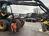 Valentýna Smutná studuje na trutnovské Lesárně obor operátor těžebně dopravních strojů.