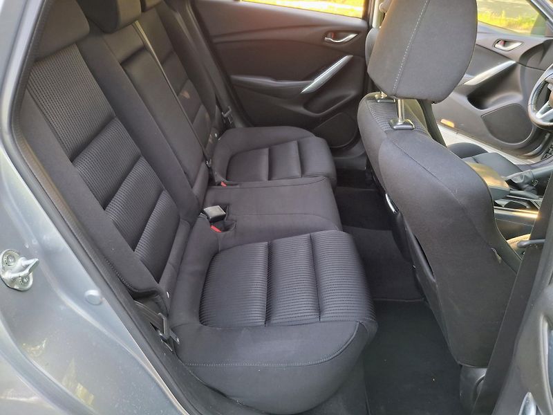 Mazda 6 2.0 benzin 121kw - fotka 15 z 28