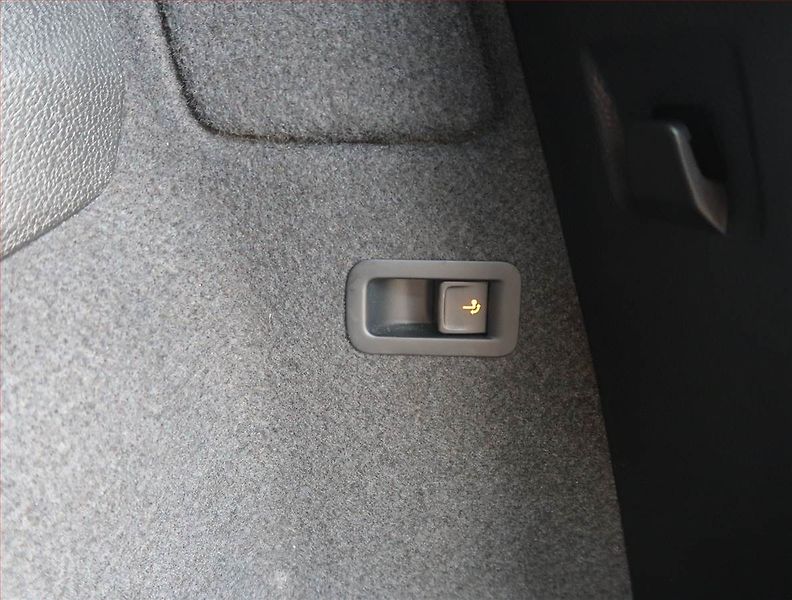 Škoda Karoq (2019) 1.6 TDI, ČR,1.maj, Serv.kniha - fotka 21 z 22
