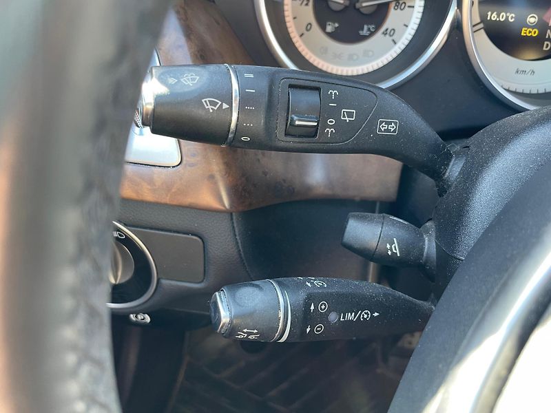 Mercedes-Benz CLS 350d 4MATIC Shooting Brake - fotka 23 z 40