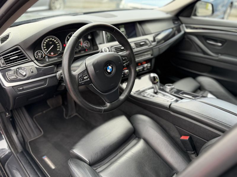 BMW Řada 5 530D, 190kw, HUD, PANO, Tažné - fotka 8 z 21
