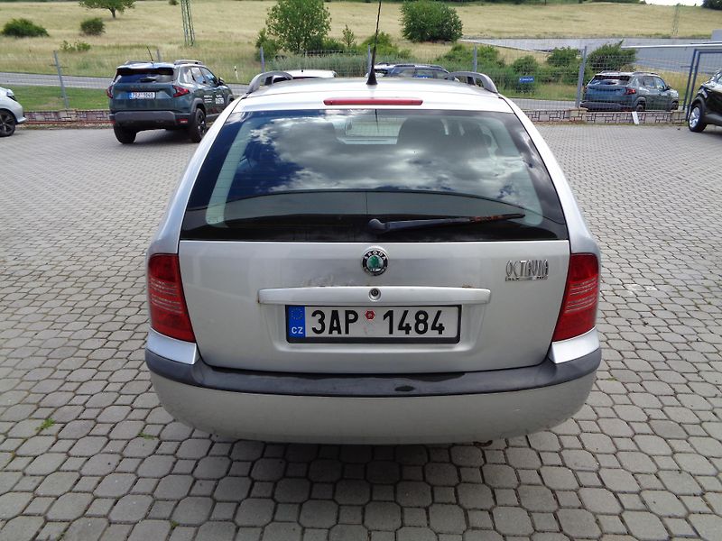 Škoda Octavia 1,9 TDi 66 kW - fotka 5 z 24