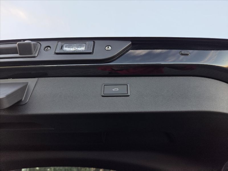 Cupra Formentor 2,0 TSi DSG 4x4 Matrix Tažné Z - fotka 14 z 26