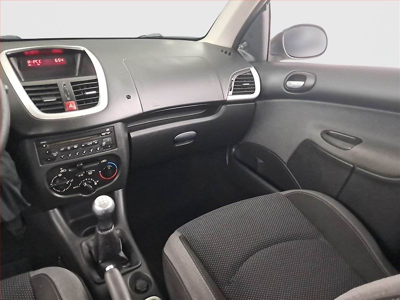 Peugeot 206 (2010) 1.4 HDI, po STK, plně pojízdný - fotka 8 z 16