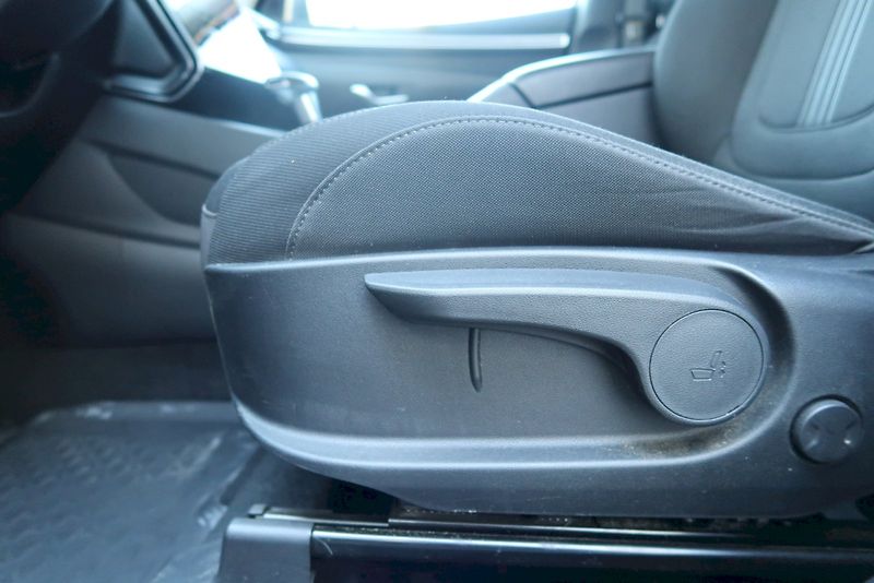 Hyundai Tucson (2022) 1,6 CRDi 100 kW 4x4 AUTOMAT - fotka 17 z 27