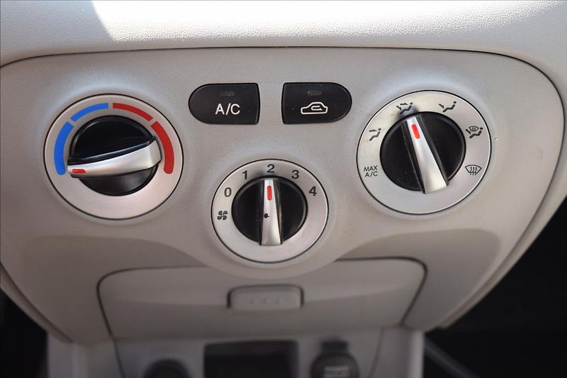 Hyundai Accent 1,4 i 71KW NOVÁ STK KLIMA - fotka 37 z 39