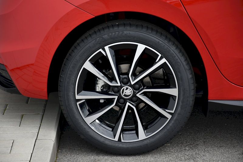 Škoda Fabia (2024) Monte Carlo 1.0 TSI 85 kW 6-st - fotka 27 z 34