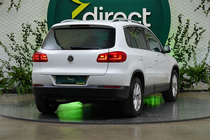 Volkswagen Tiguan - fotka 2 z 25