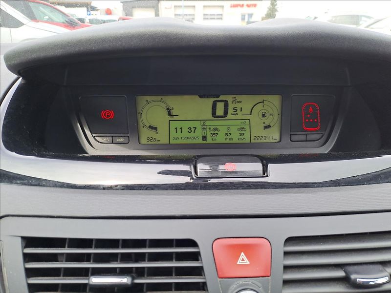 Citroën C4 Picasso 1,6 HDI 7 MÍST KOUPENO CZ - fotka 14 z 15