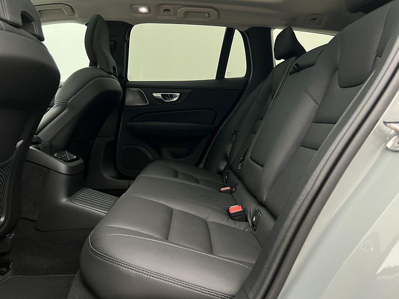 Volvo V60 (2026) T8 BRIGHT PLUS AUT - fotka 6 z 45