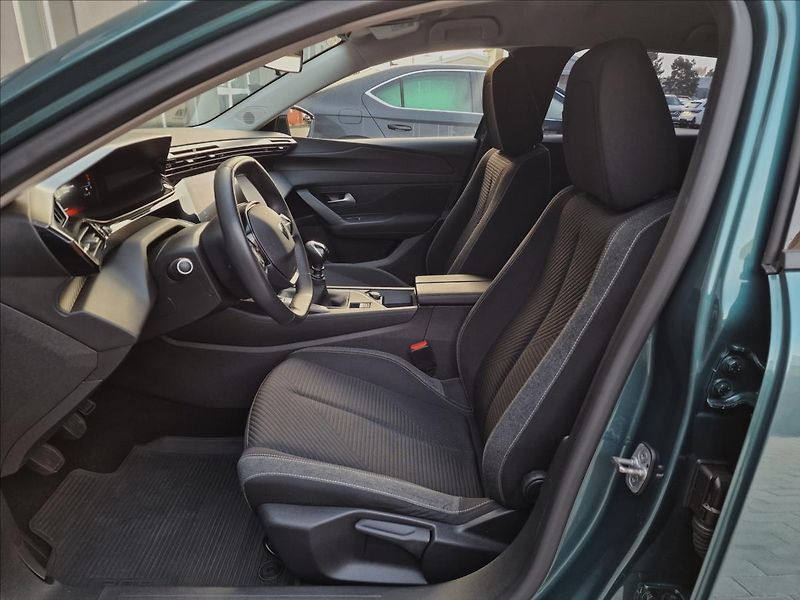 Peugeot 308 1.2PT 96kW SW Active Pack, ČR - fotka 19 z 46